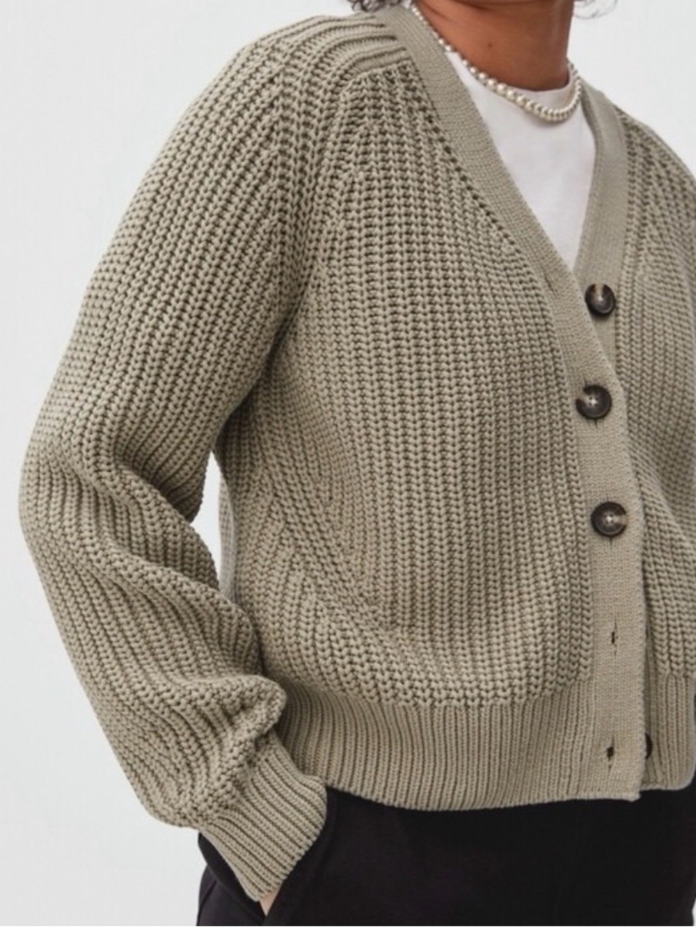Everlane The Texture Cotton Cardigan in Field Green Size Medium Fall Minimalist
